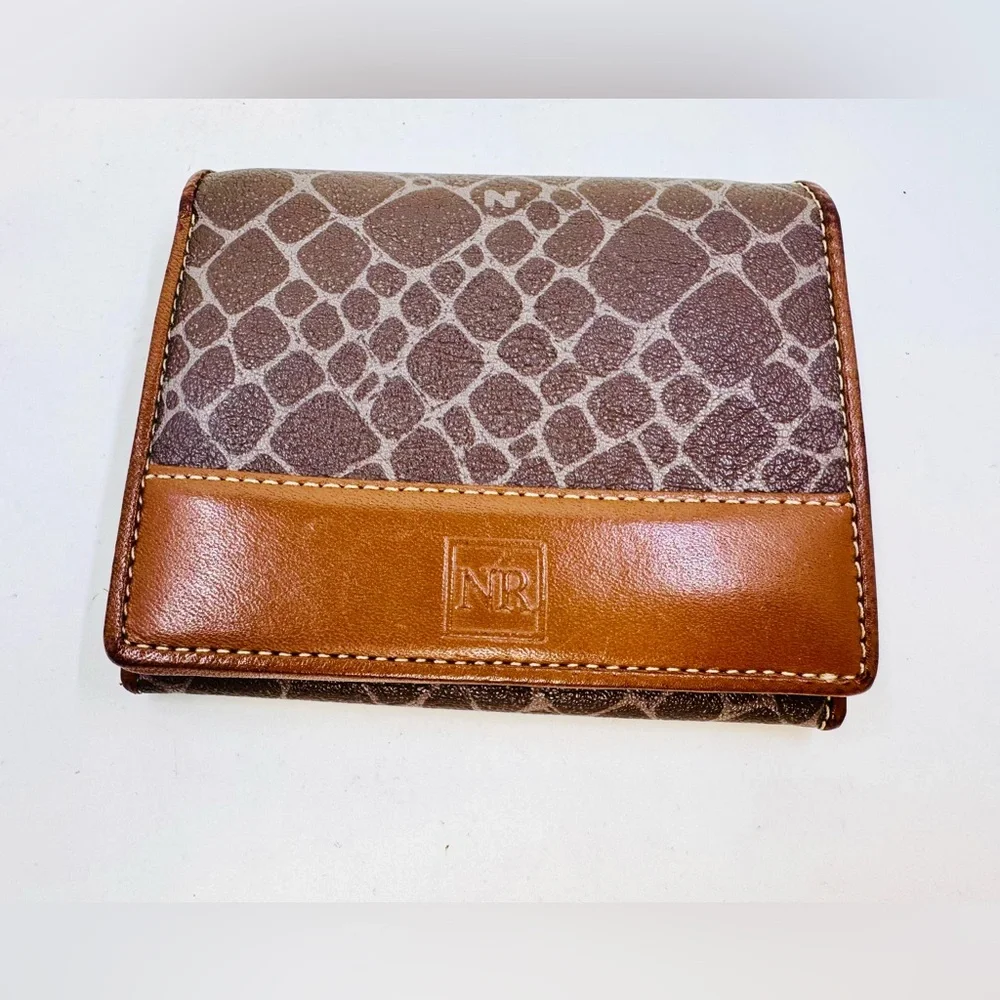 Nina Ricci Small Brown Leather Animal Print Wallet W/Optional Crossbody Chain - Picture 9 of 9
